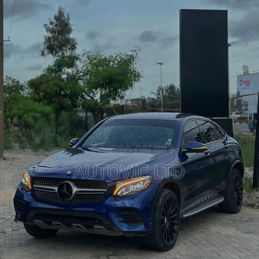 Mercedes-Benz GLC-Class 2017 Blue
