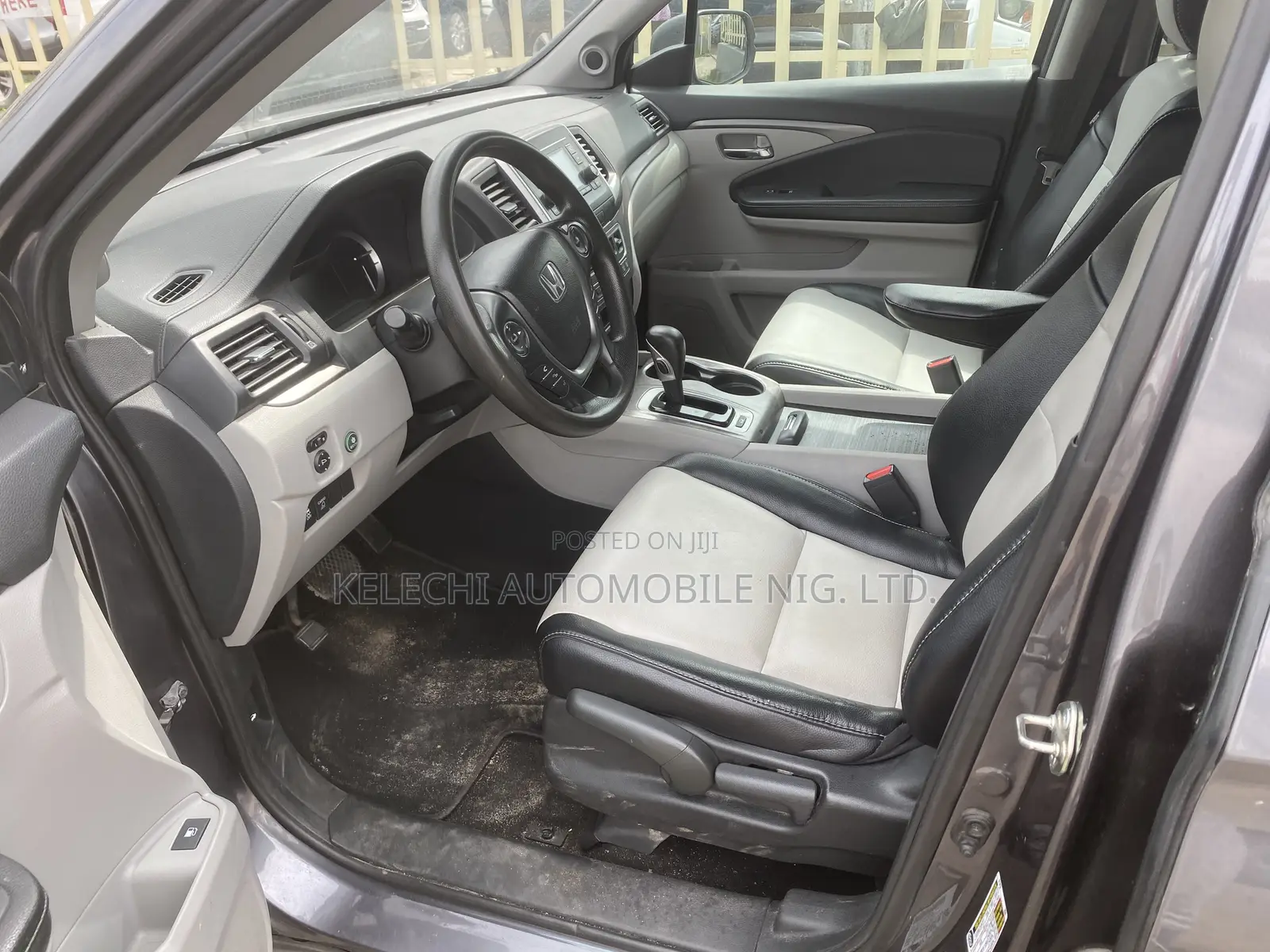 Honda Ridgeline Sport AWD Crew Cab 125.2 in. WB 2017 Gray