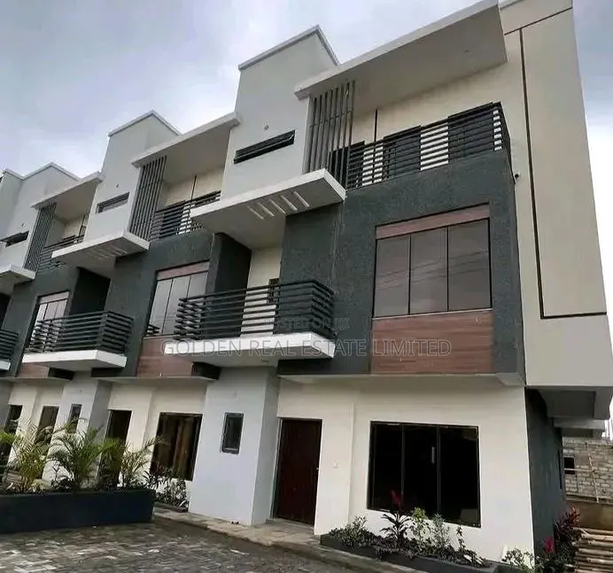 4bdrm Townhouse/Terrace in Life Camp for sale