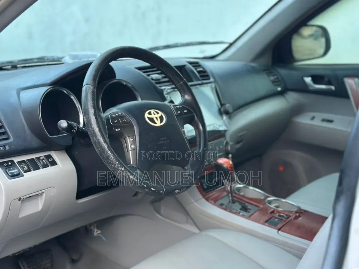 Toyota Highlander 2010 White