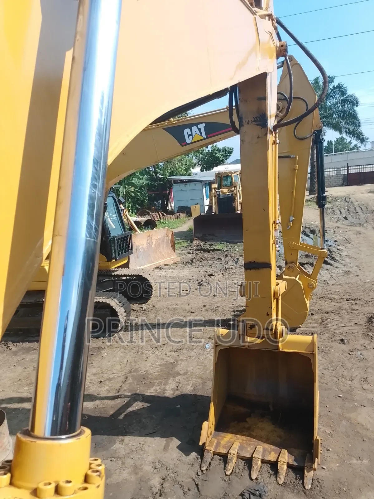 Foreign Used 320cl for Sale