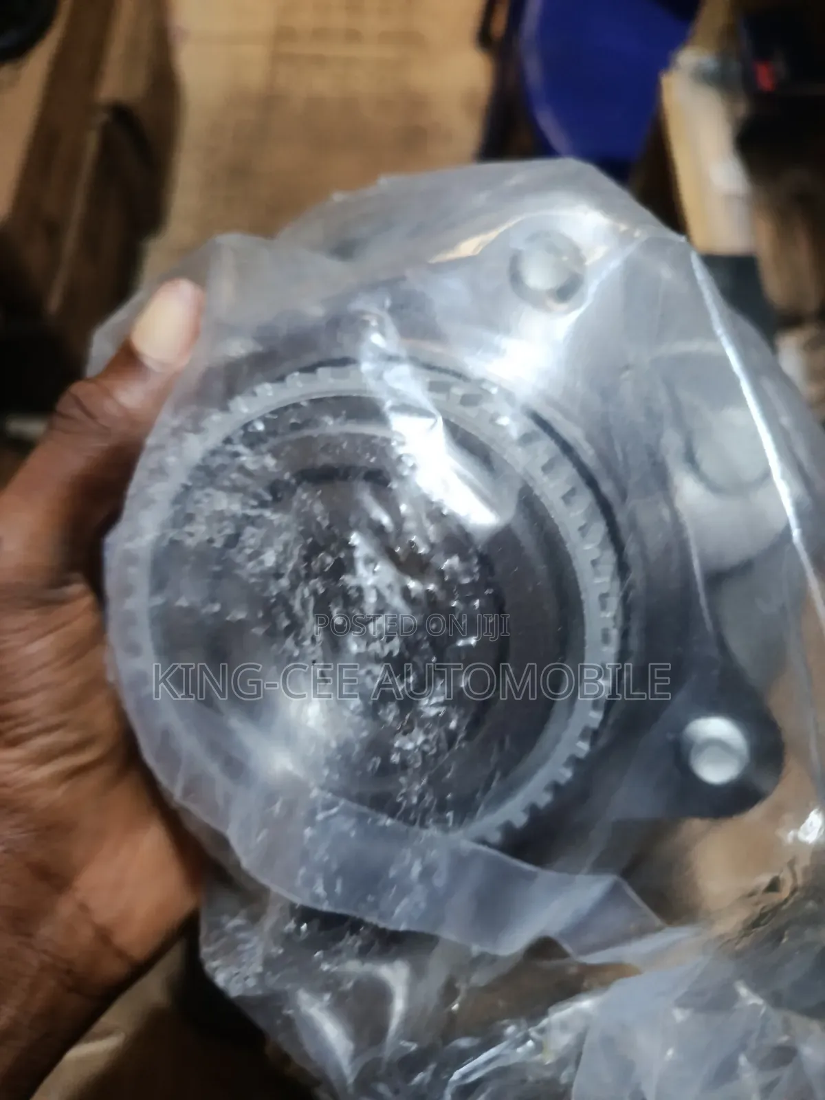 Front Hub Hilux (Complete)