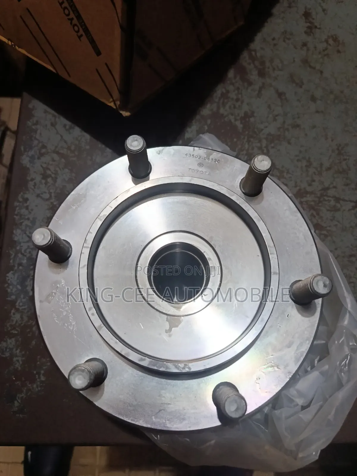 Front Hub Toyota Tacoma 2012-2024 2x4