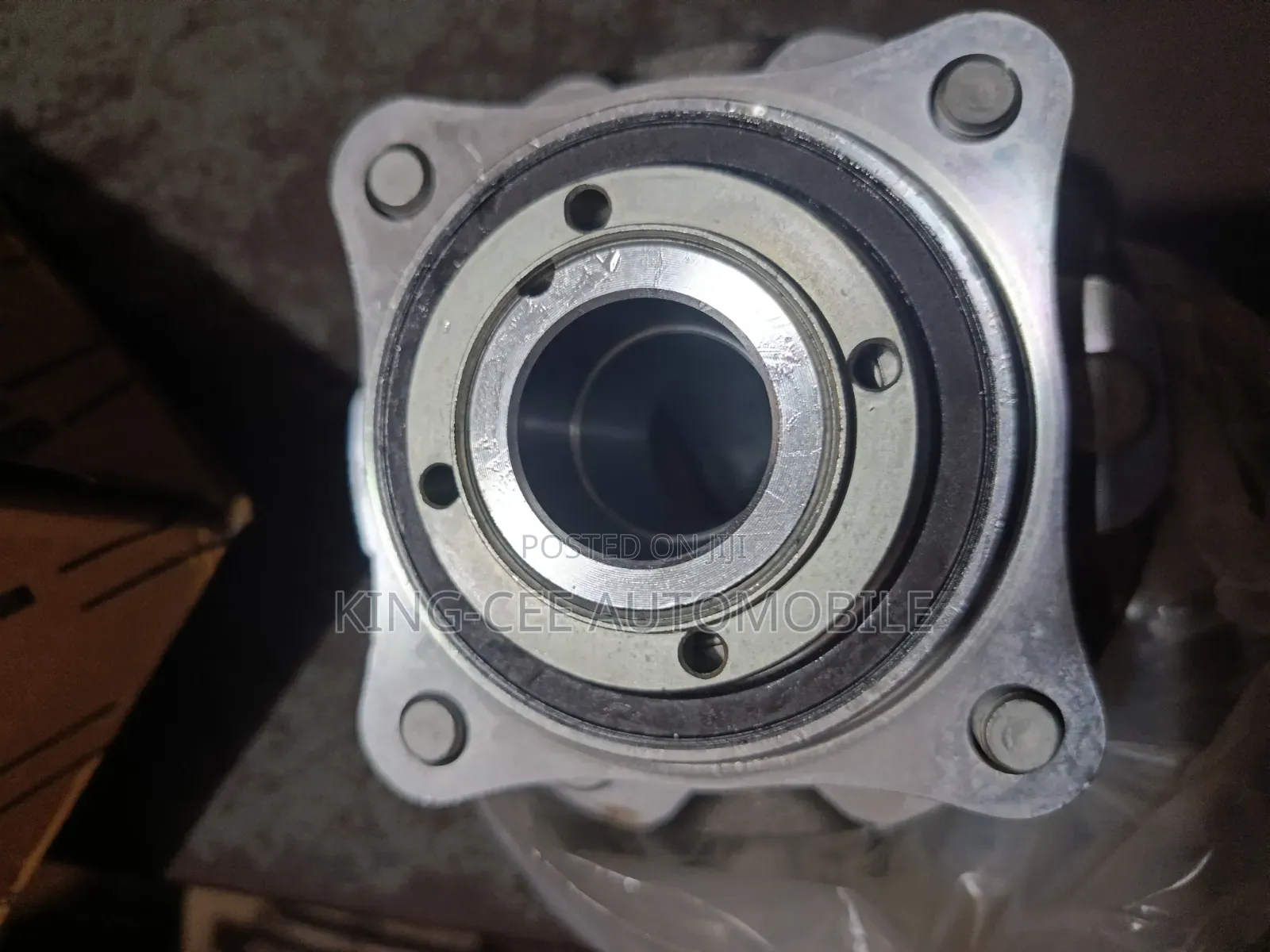 Front Hub Toyota Tacoma 2012-2024 2x4