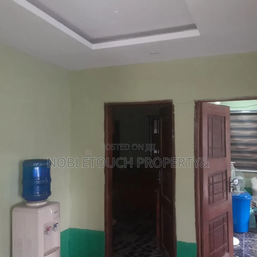 4bdrm Bungalow in Ajah Lagos, Abraham Adesanya Estate for sale