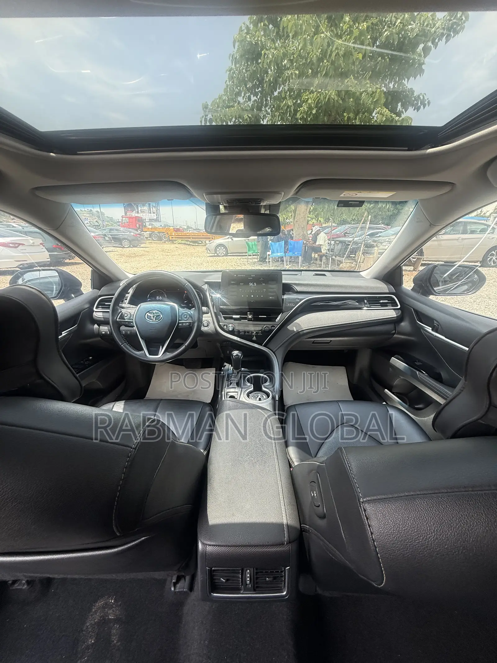 Toyota Camry SE 2022 Black