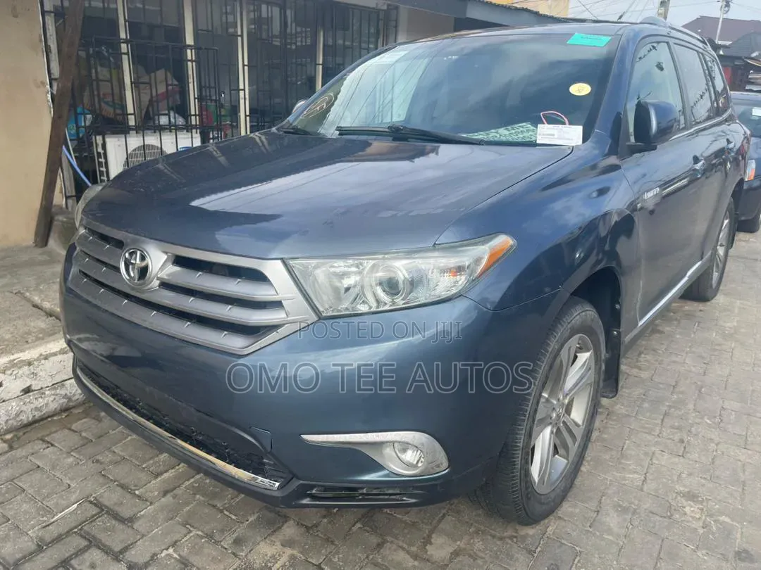 Toyota Highlander Limited 2012 Blue