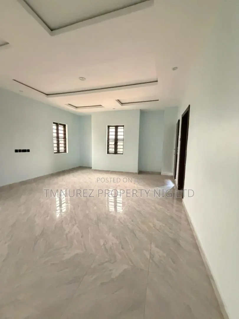 4bdrm Duplex in GRA Phase 1 for sale