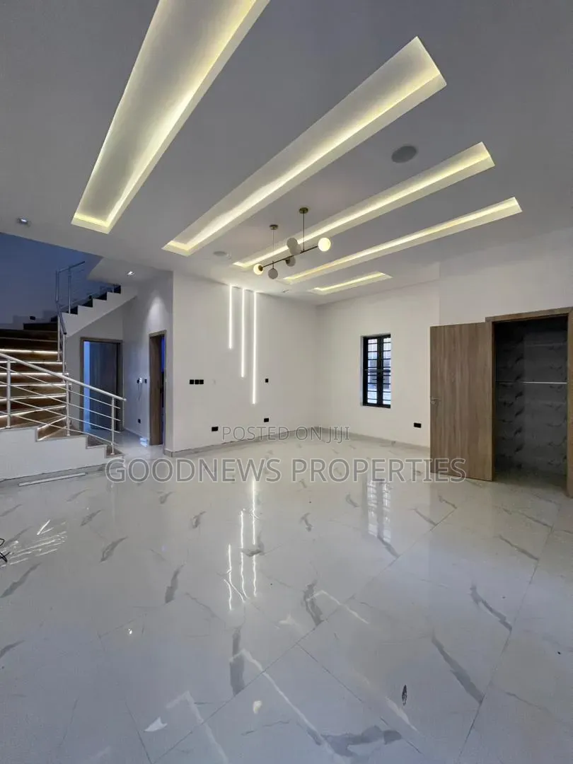 4bdrm Duplex in Idado for rent
