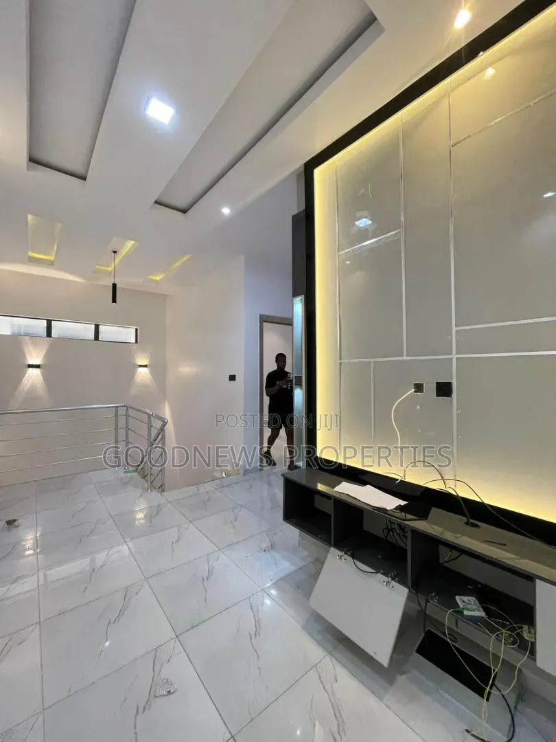 4bdrm Duplex in Idado for rent