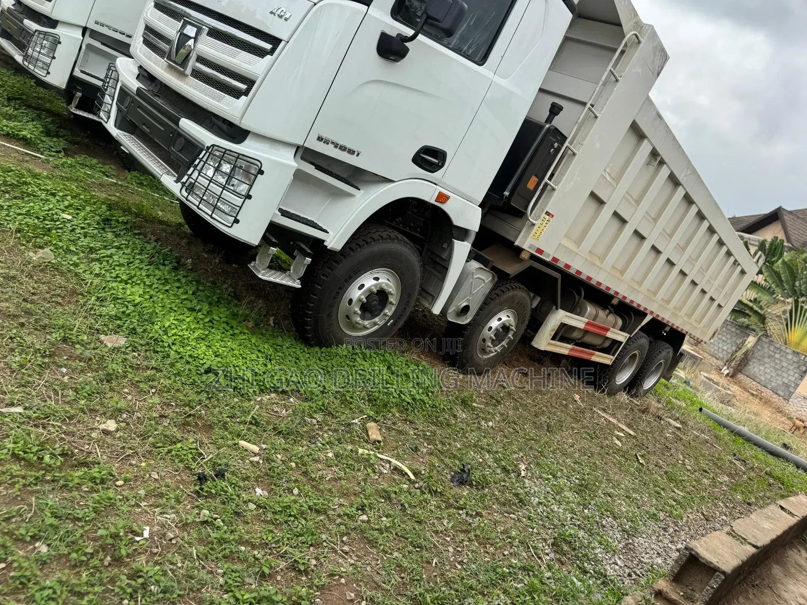 12 Tyres Tipper