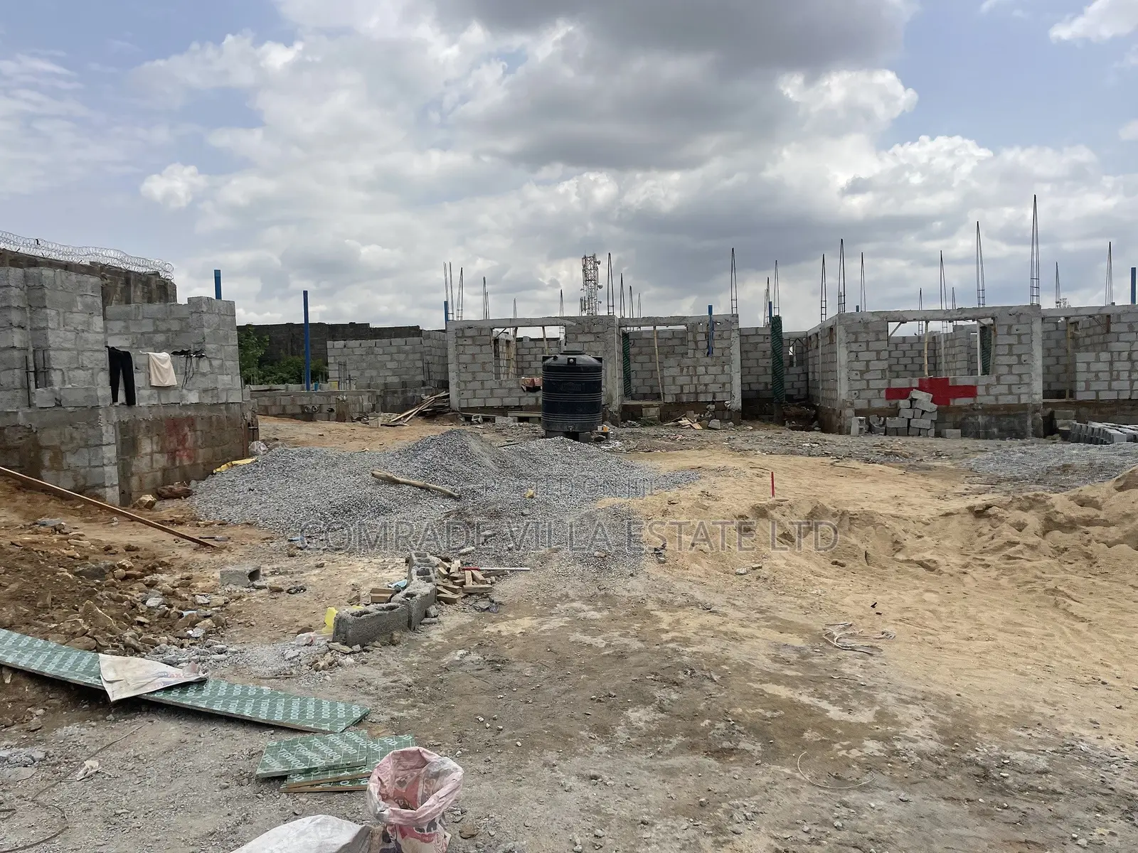 4bdrm Duplex in Apo Resettlement for sale