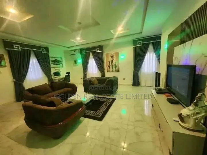 6bdrm Duplex in Dawaki for sale