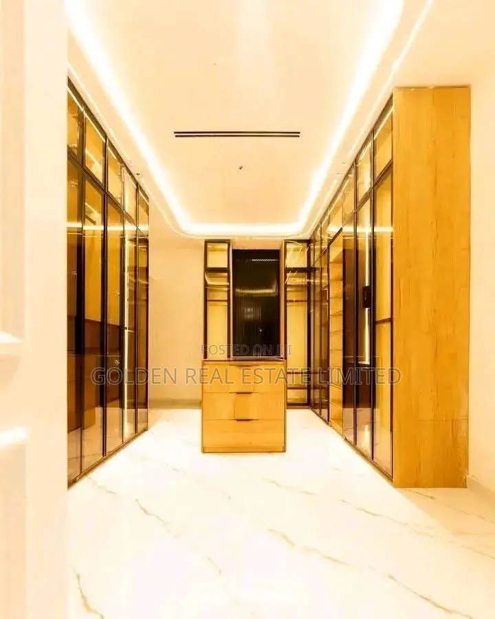 5bdrm Duplex in Apo Resettlement for sale