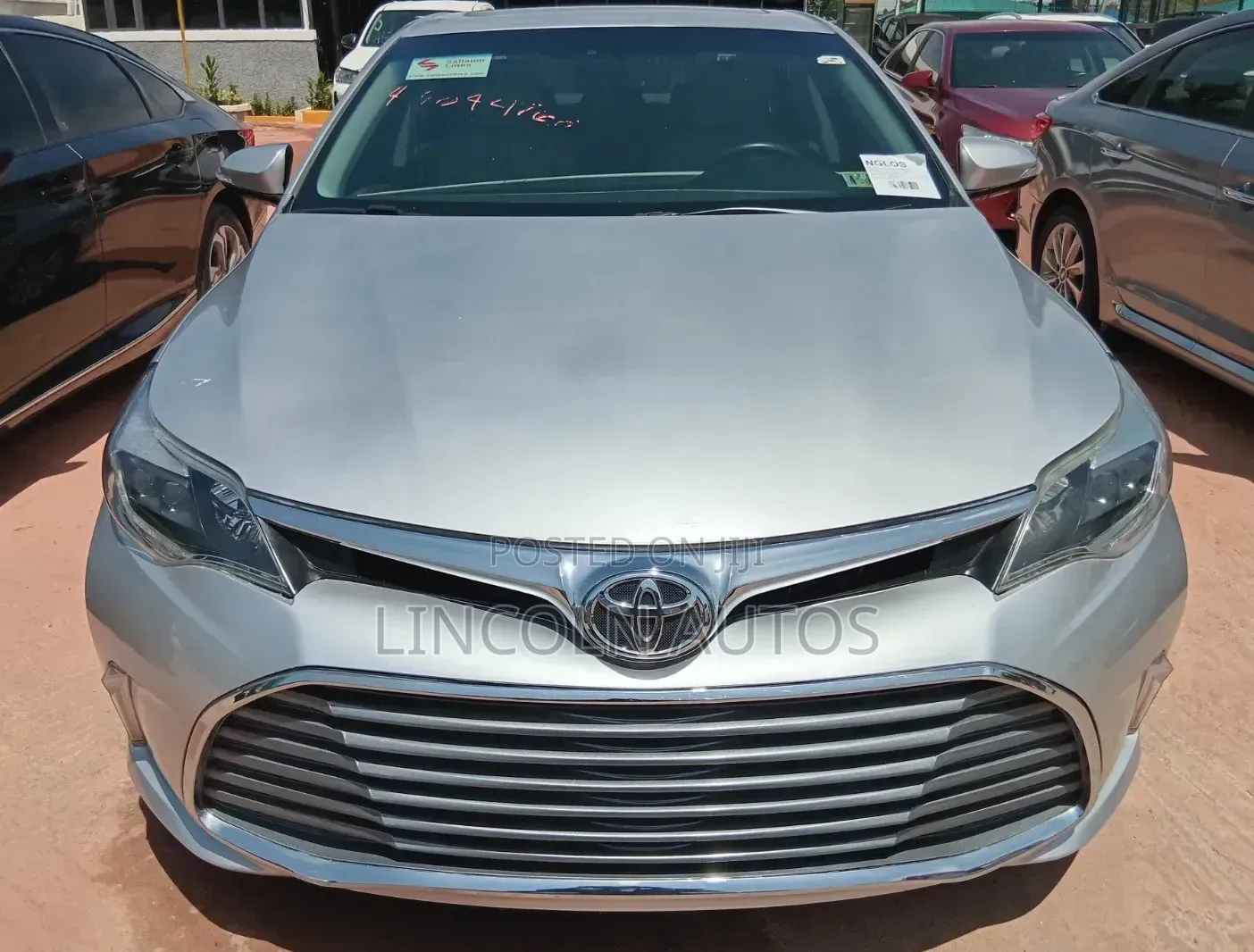 Toyota Avalon Limited 4dr Sedan (3.5L 6cyl 6A) 2014 Silver