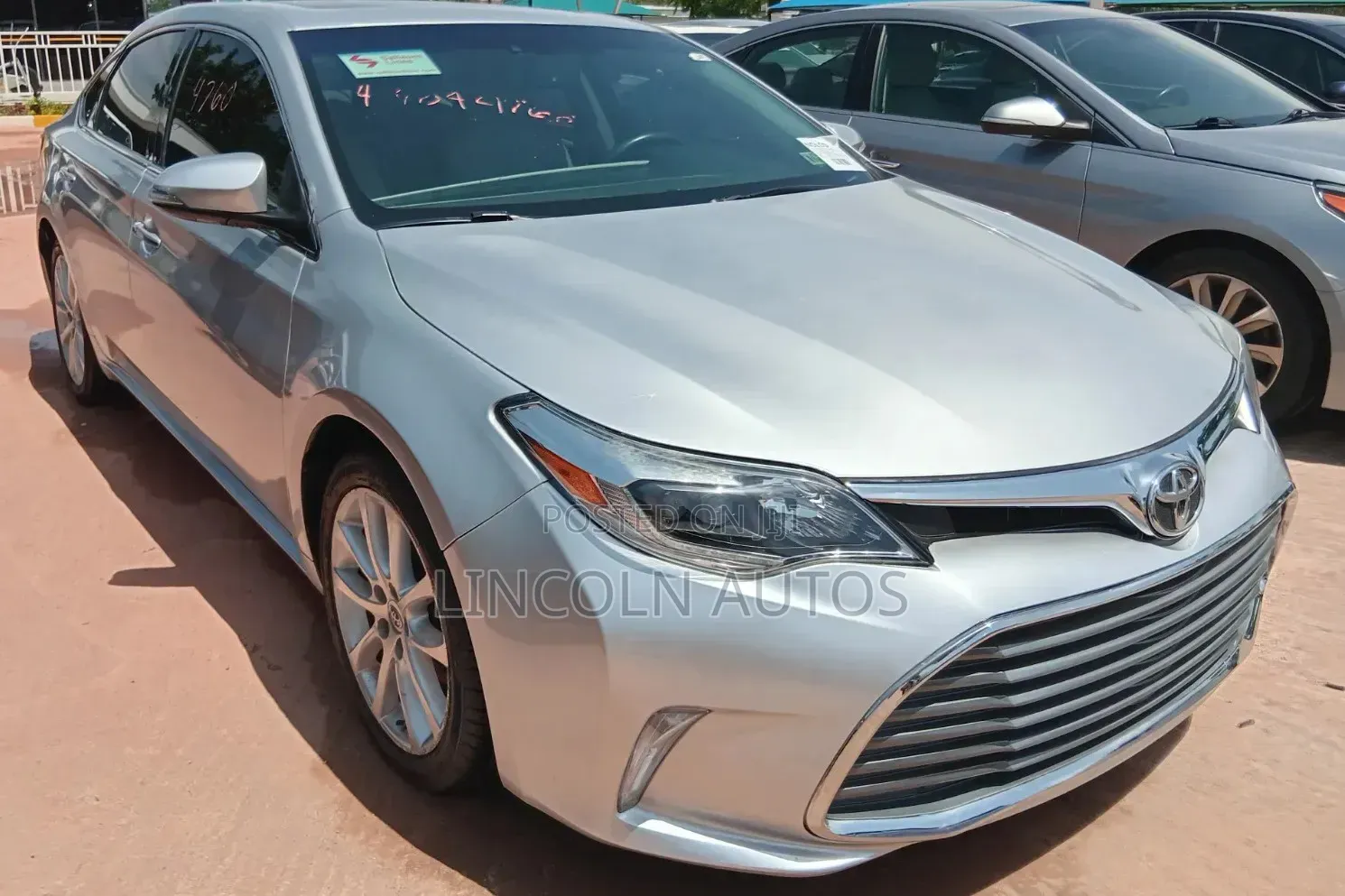 Toyota Avalon Limited 4dr Sedan (3.5L 6cyl 6A) 2014 Silver