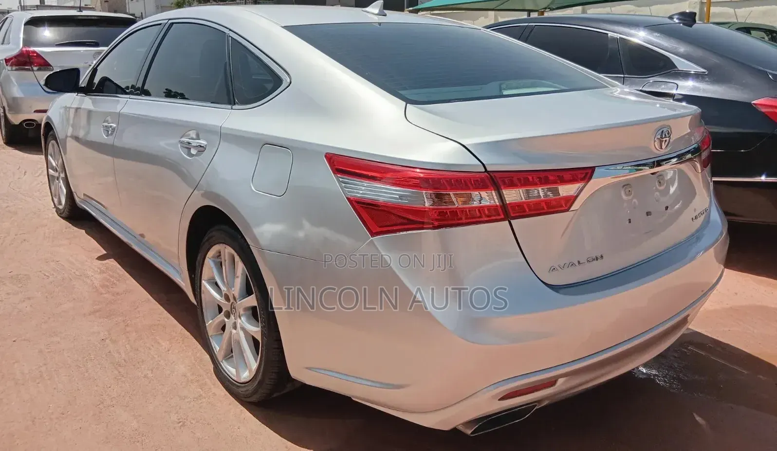 Toyota Avalon Limited 4dr Sedan (3.5L 6cyl 6A) 2014 Silver