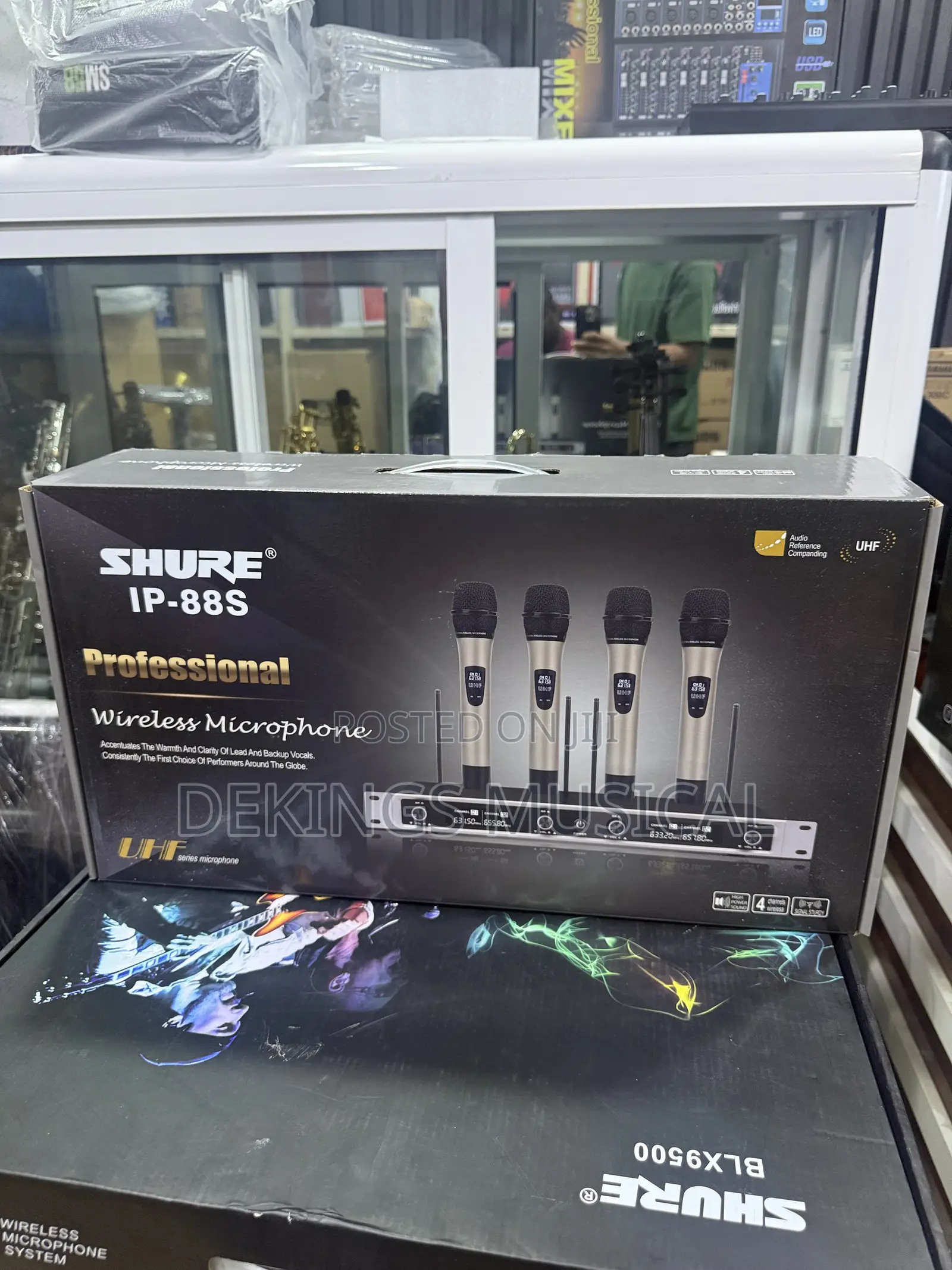Shure 4 in 1 Wireless Microphone Ip88s