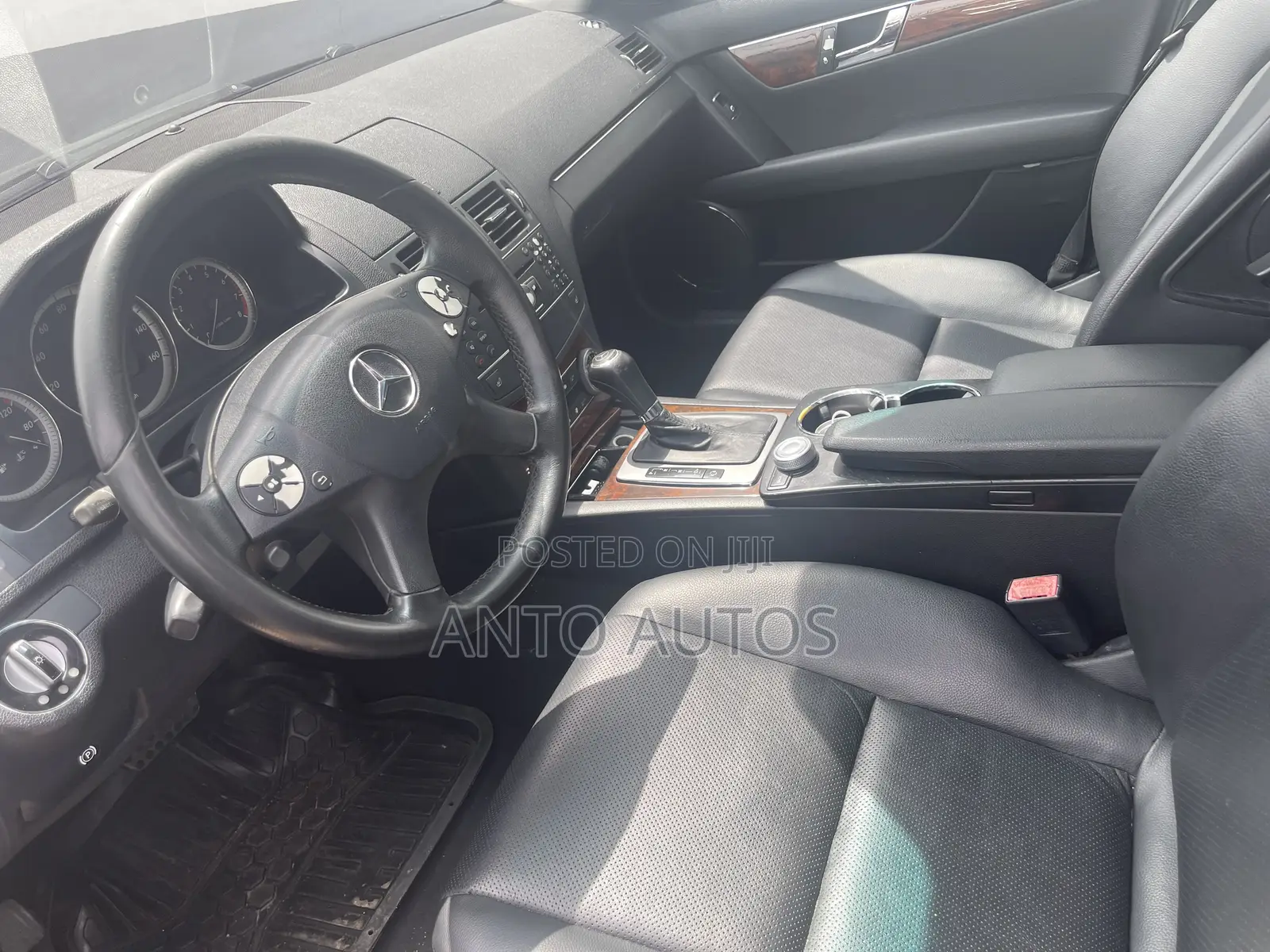 Mercedes-Benz C300 2009 Black