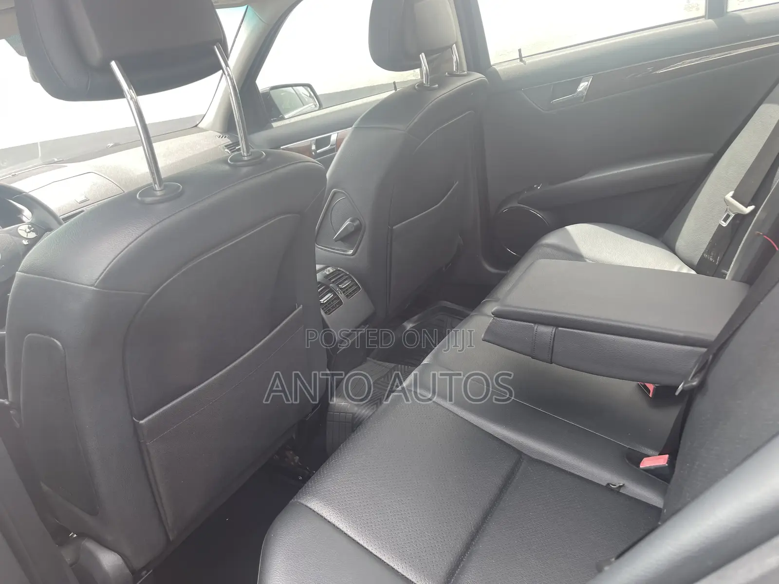 Mercedes-Benz C300 2009 Black