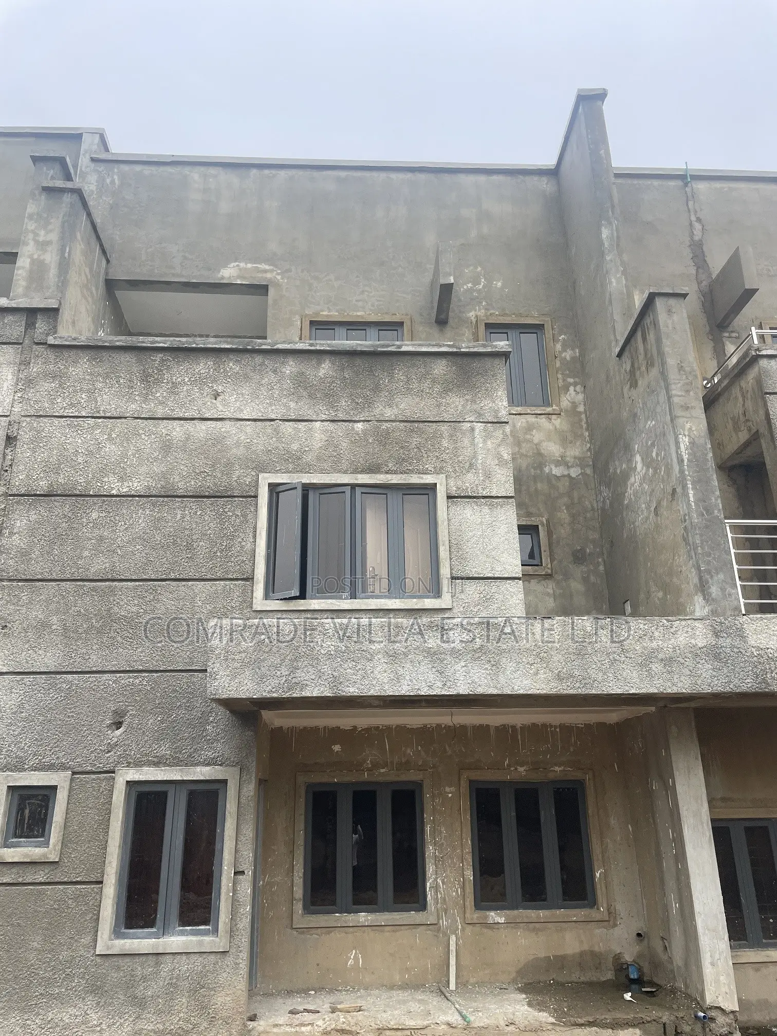 4bdrm Duplex in Life Camp for sale