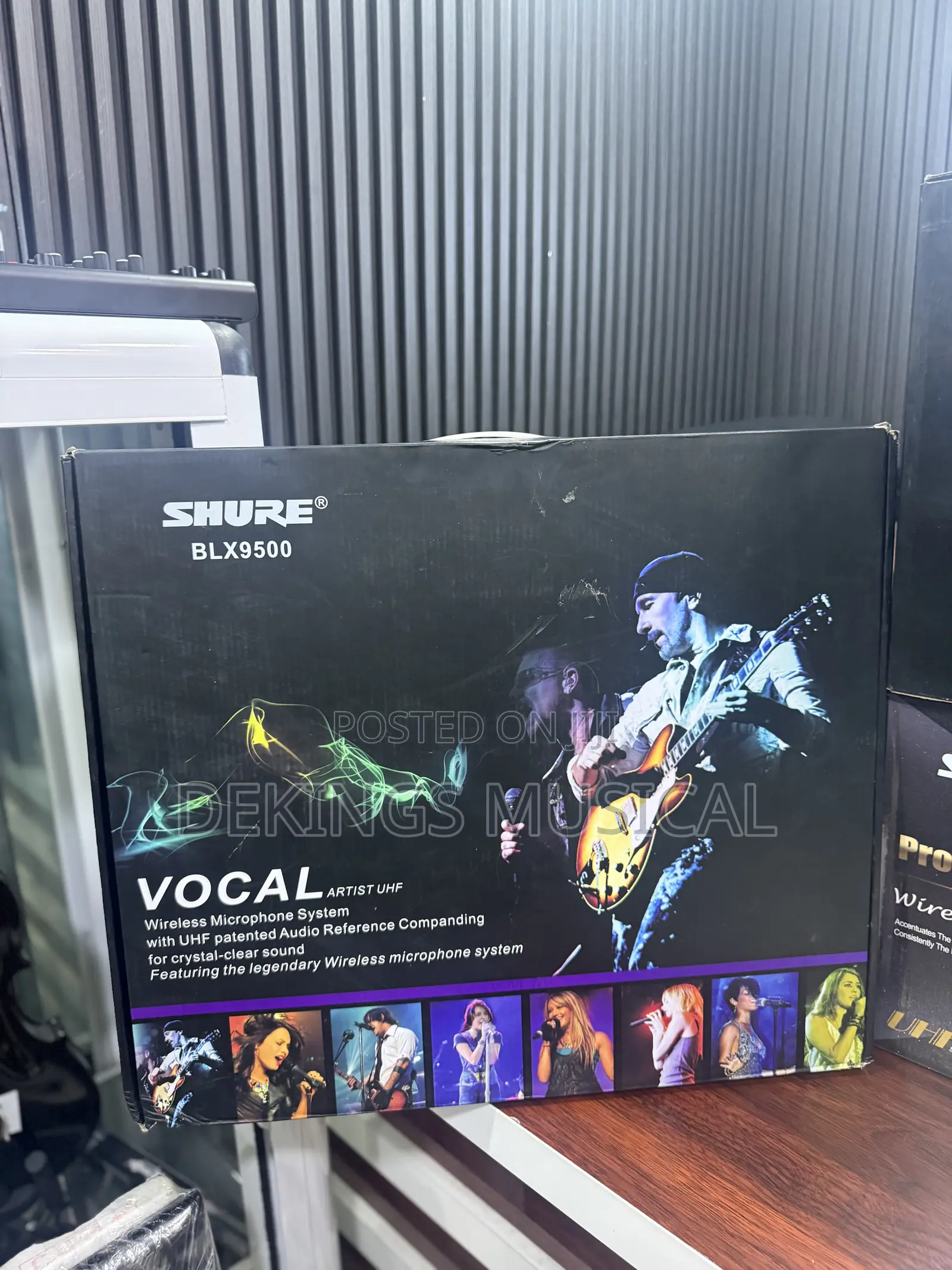 Shure Blx9500 4 Wireless Microphone System - 4 Channels Microphone