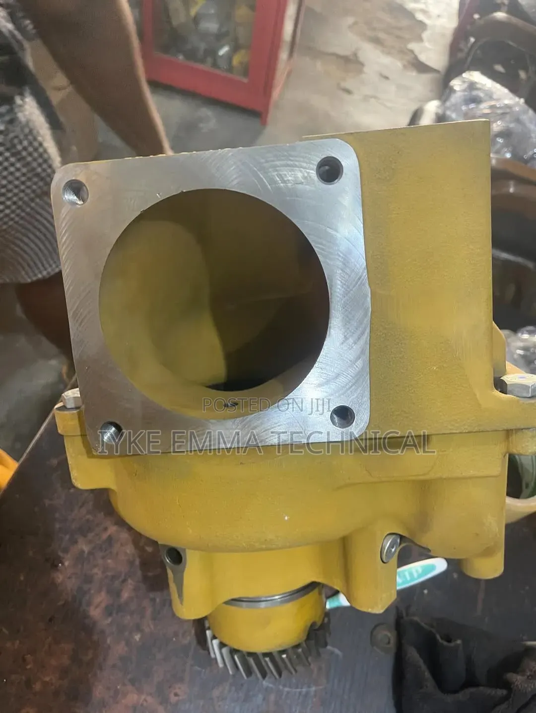 Water Pump 6215-61-1501 6219-61-1102 for Buildozer