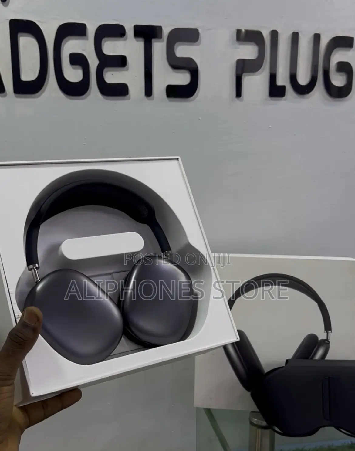 Open Box Airpods Max