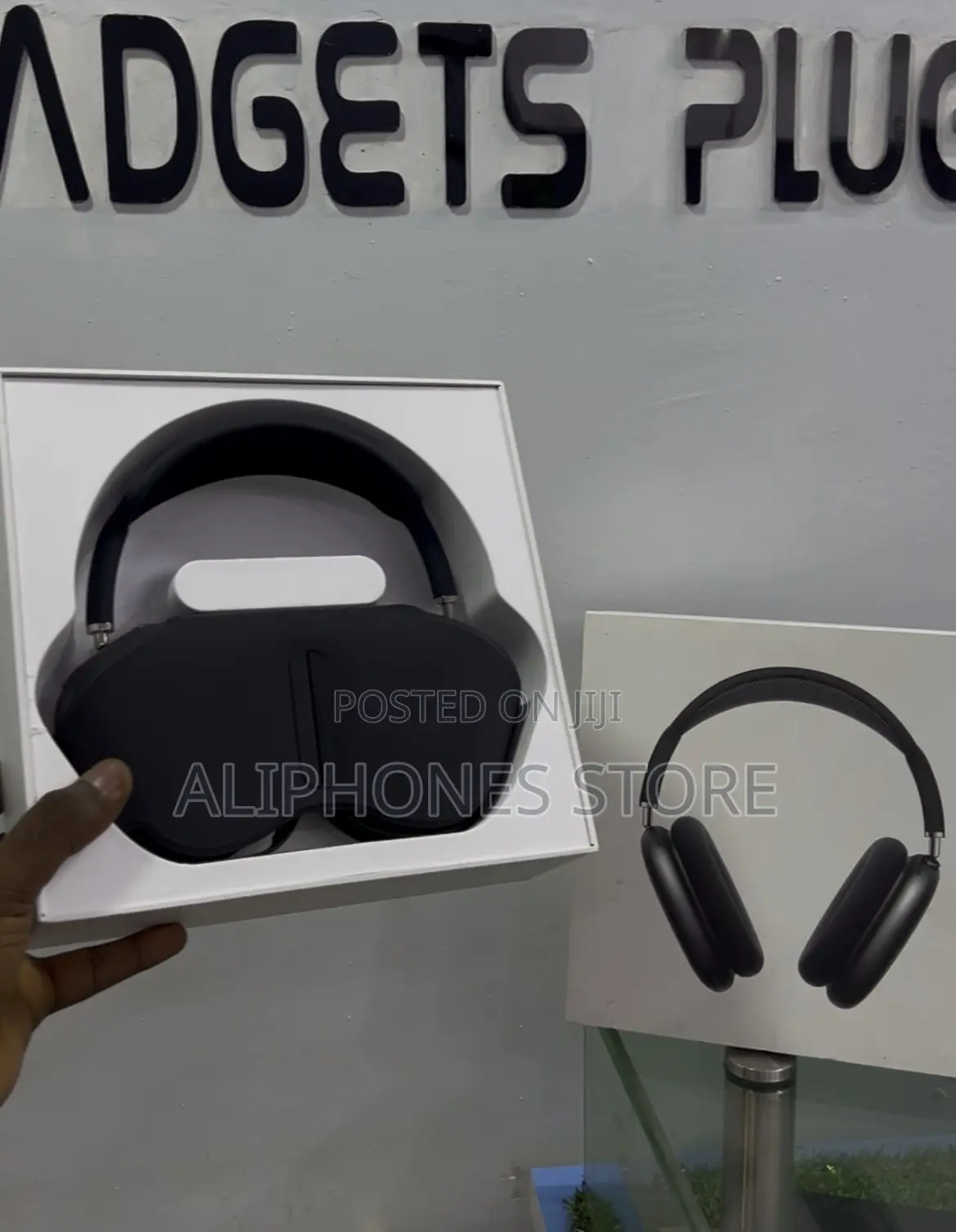 Open Box Airpods Max