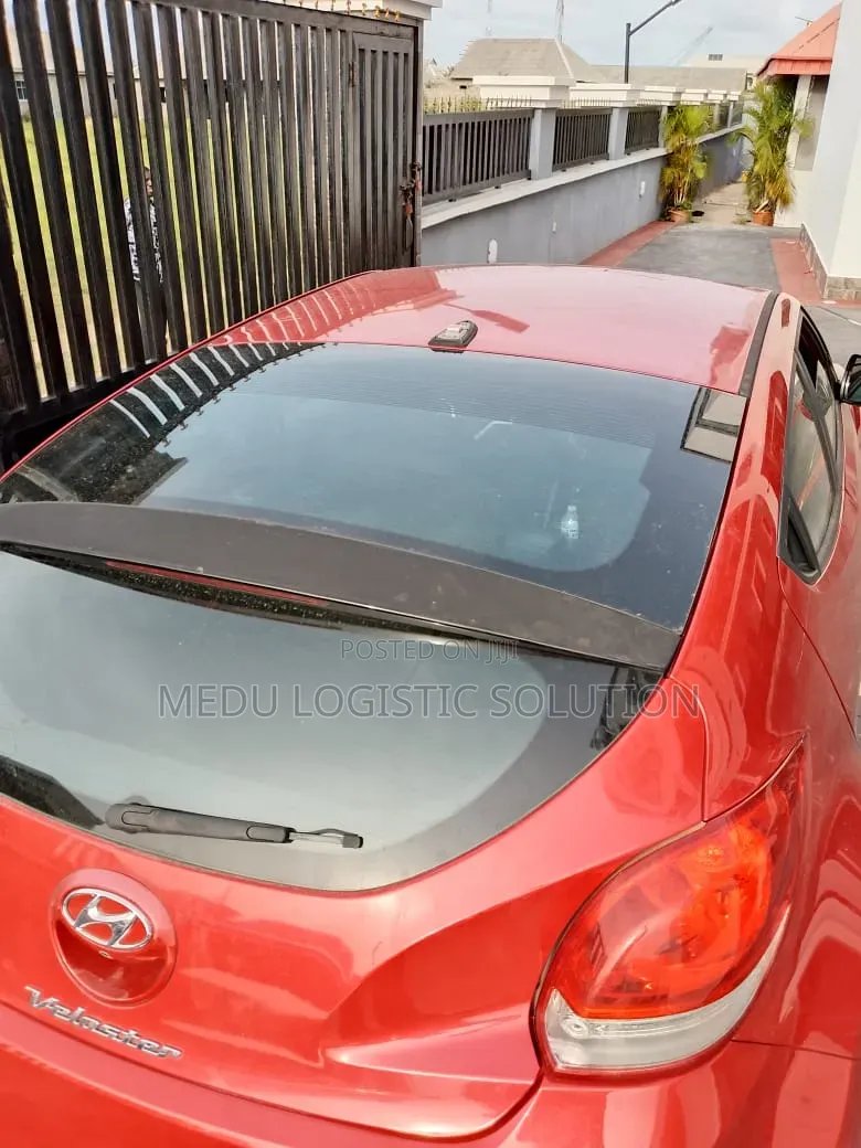 Hyundai Veloster Base 2016 Orange