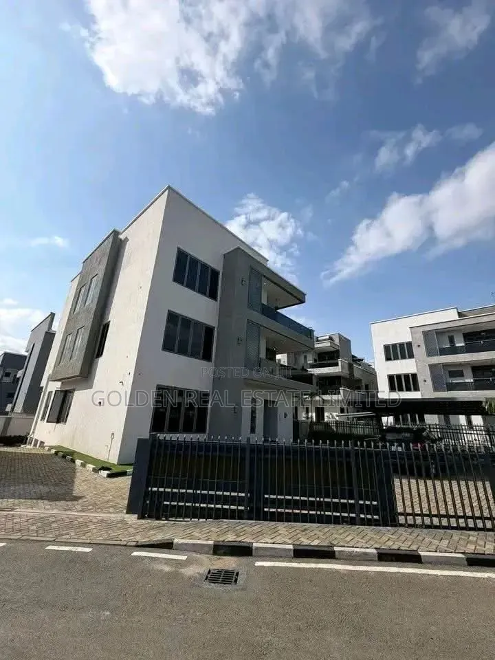 5bdrm Duplex in Wuye for sale