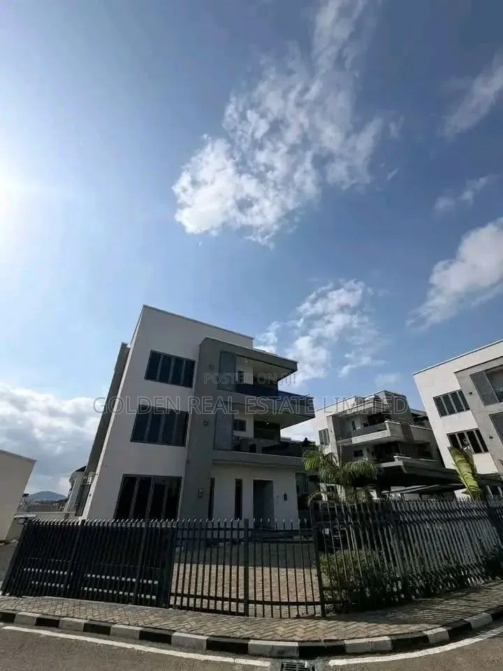 5bdrm Duplex in Wuye for sale
