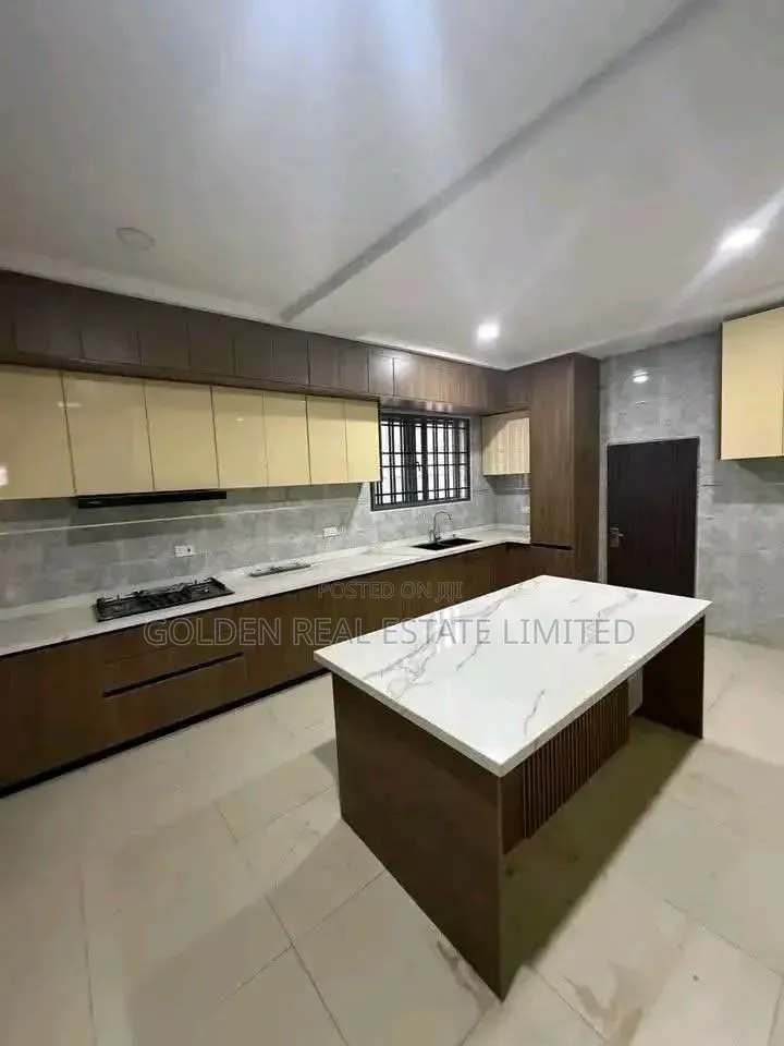 5bdrm Duplex in Wuye for sale