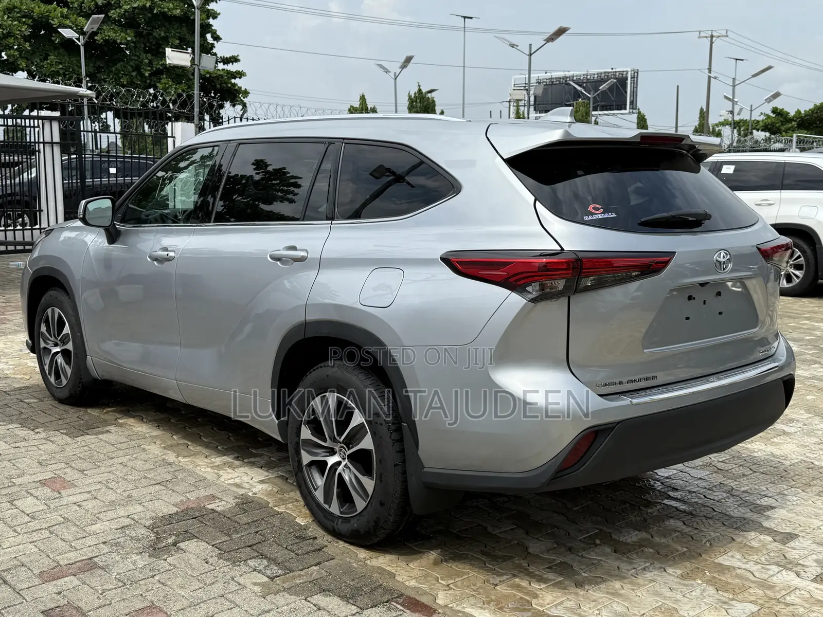 Toyota Highlander XLE AWD 2020 Silver