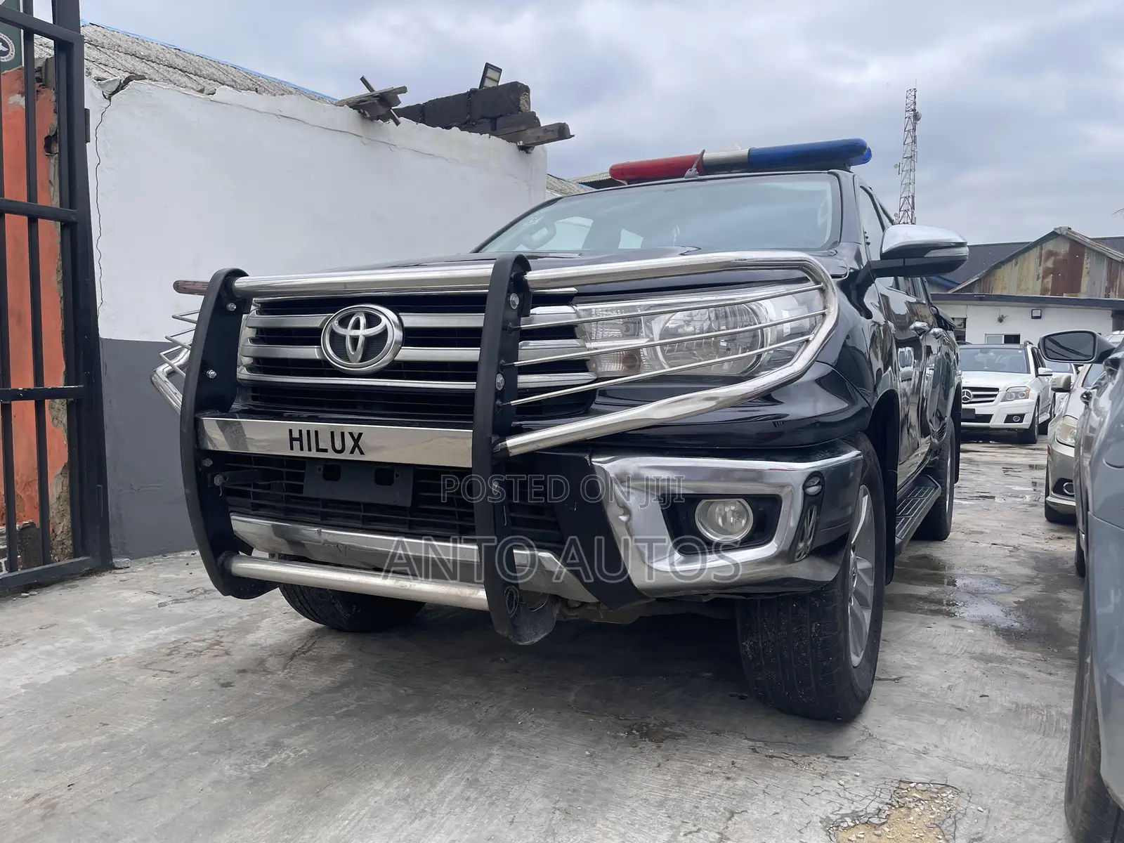 Toyota Hilux 2015 Black