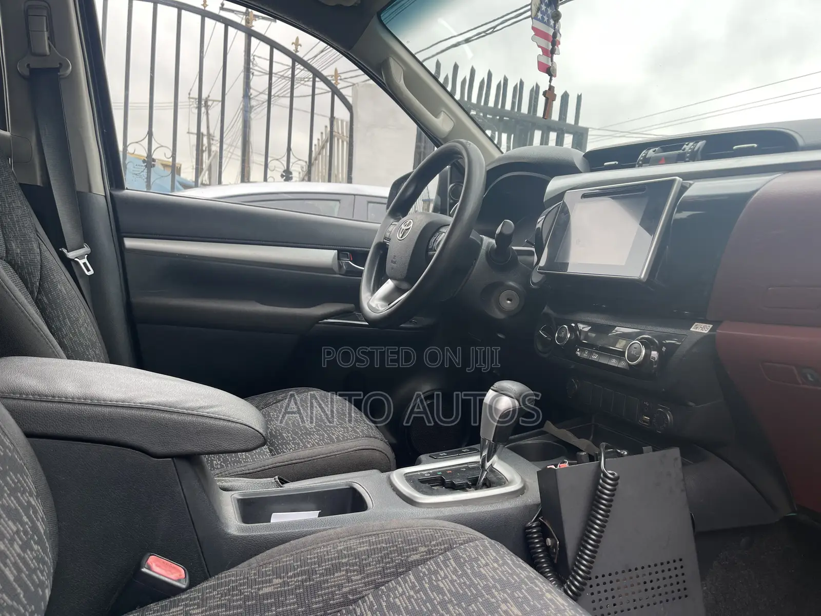 Toyota Hilux 2015 Black