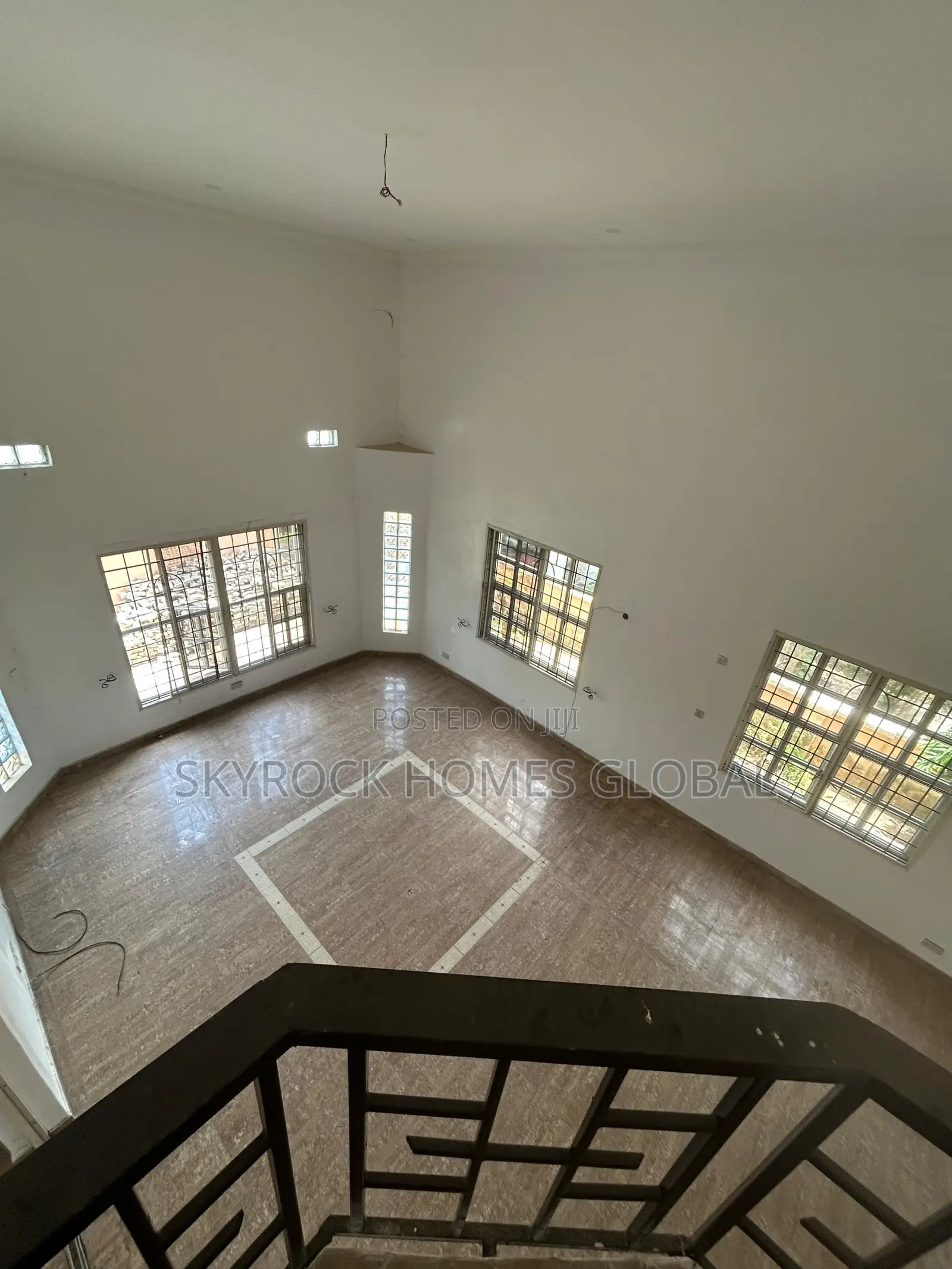 7bdrm Duplex in Ado / Ajah for sale
