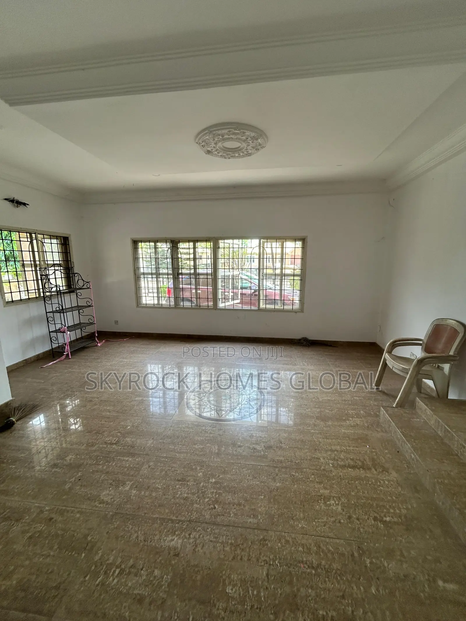 7bdrm Duplex in Ado / Ajah for sale