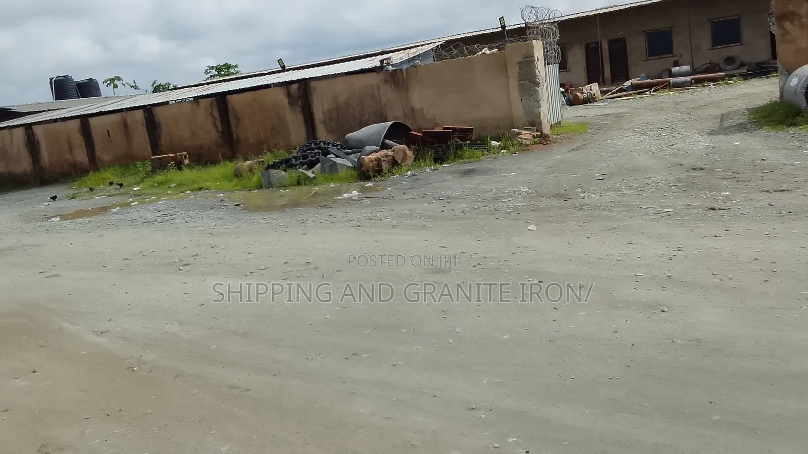 Granite and Chippings in Good Condition