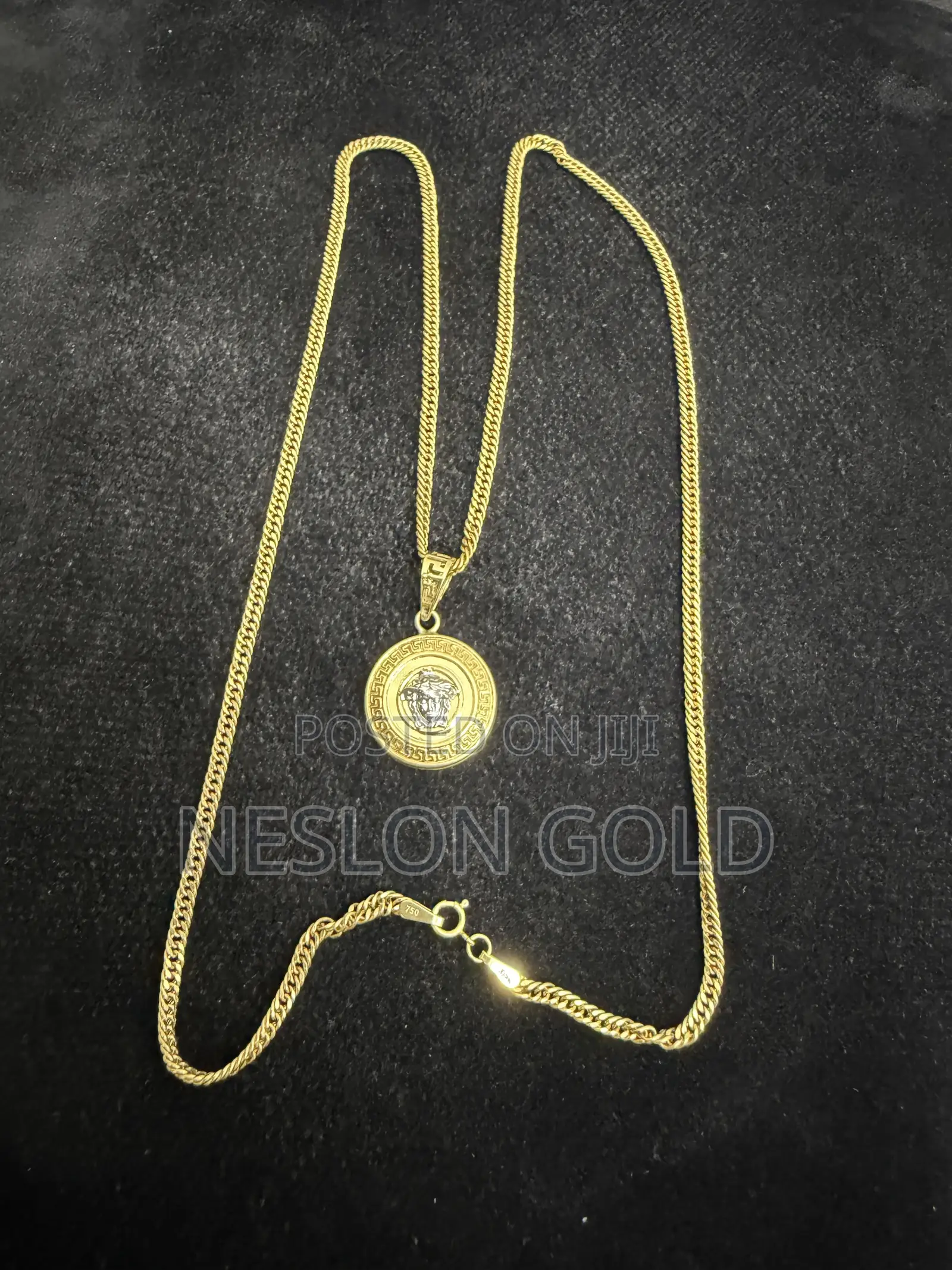 Italy 750 Tested 18karat Solid Gold With Vasae