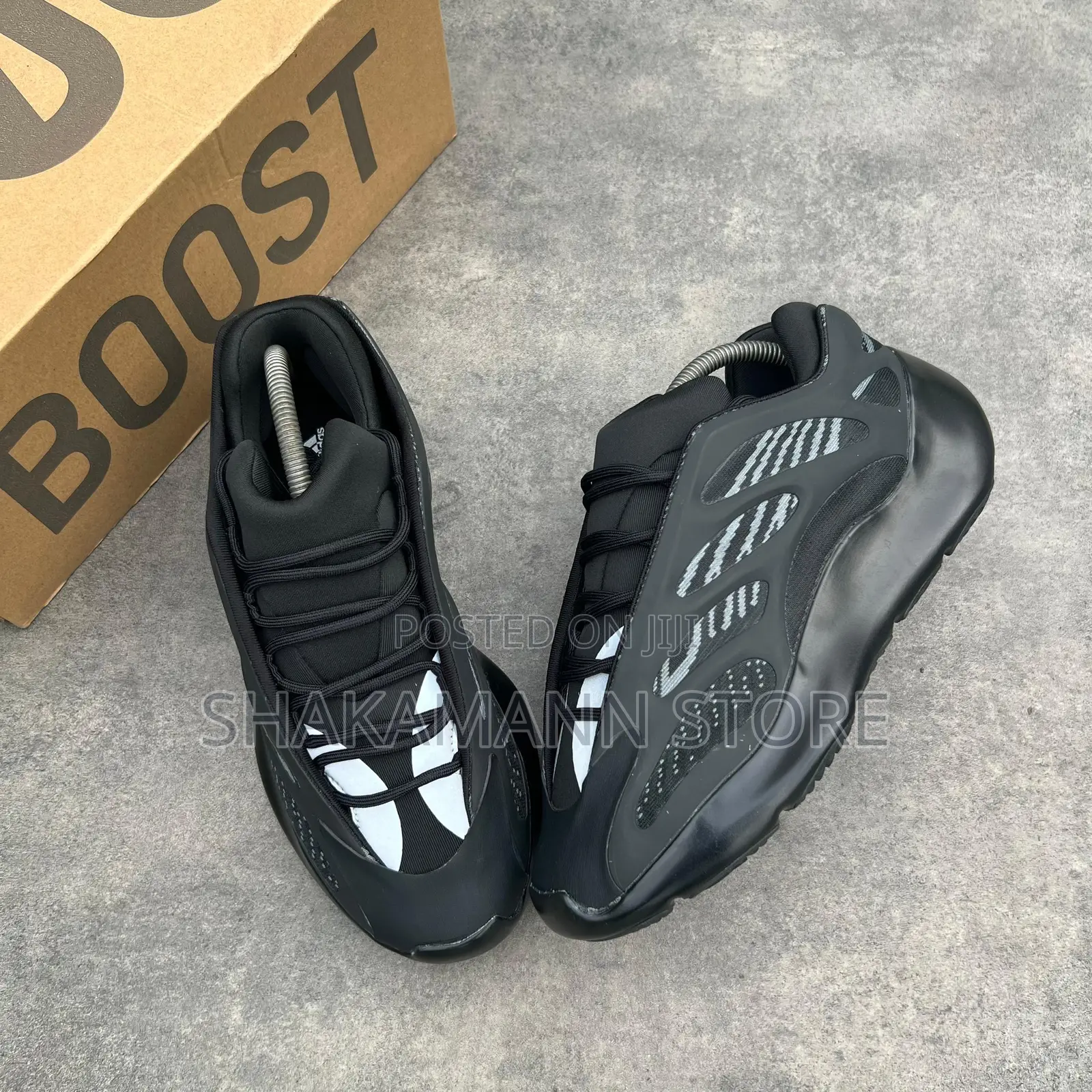 High Quality Adidas Yezzy 700 Blaxk