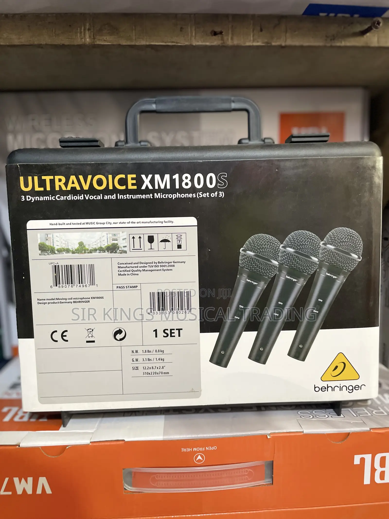 Behringer Ultravoice Xm1800s Professional Dynamic Wired Microphone