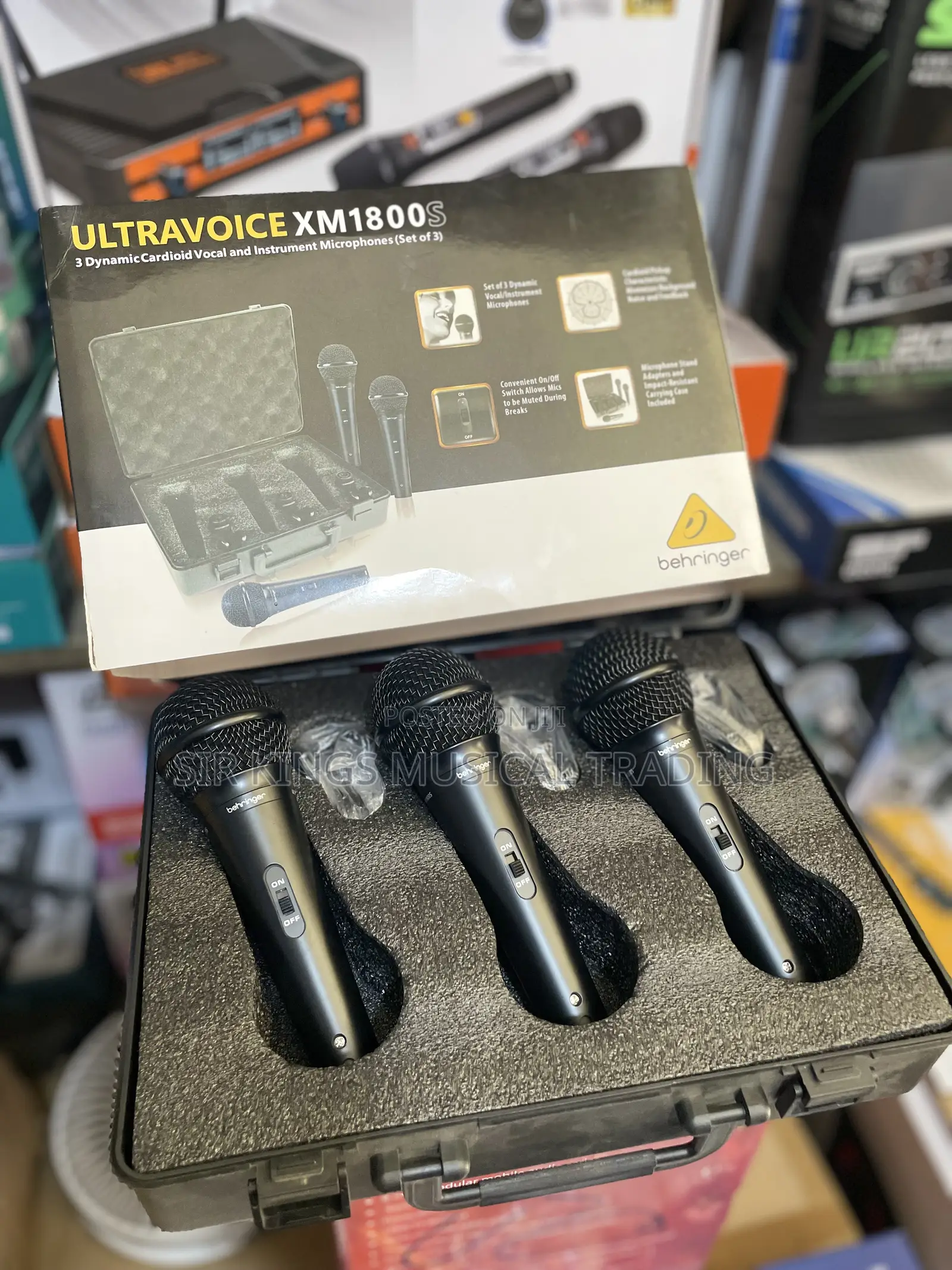 Behringer Ultravoice Xm1800s Professional Dynamic Wired Microphone