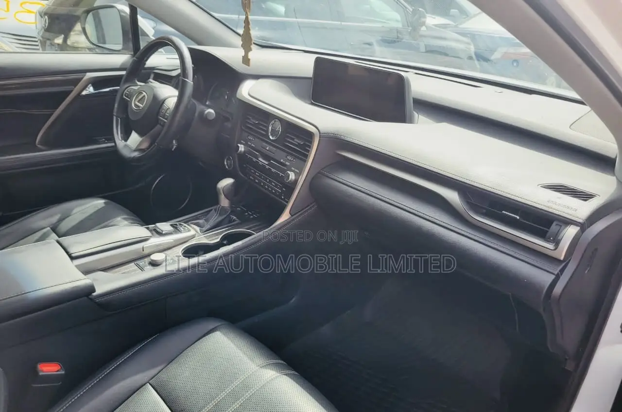 Lexus RX 350 FWD 2018 White