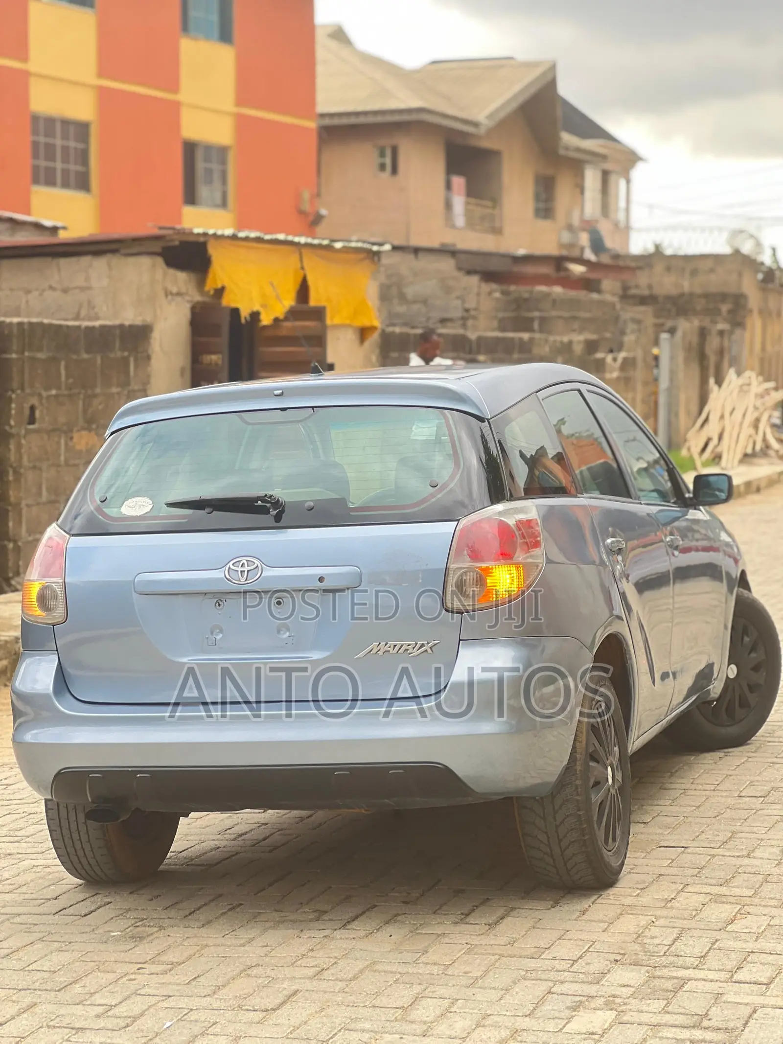 Toyota Matrix Hatchback FWD (1.8L 4cyl 5M) 2006 Blue