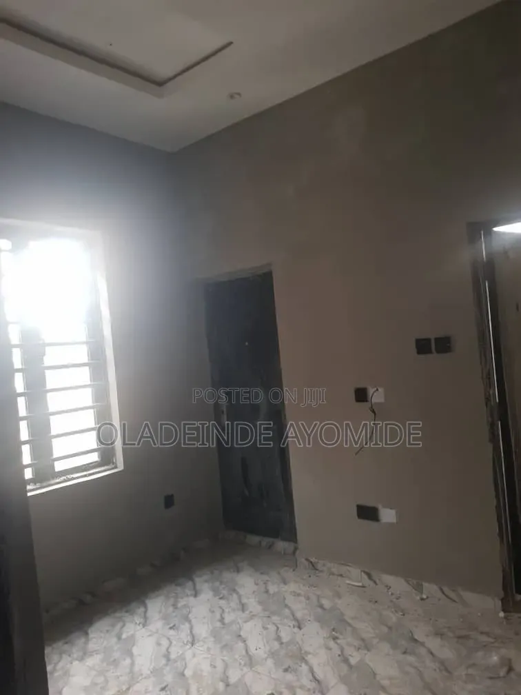 2bdrm Apartment in Awoyaya, Lakowe for rent
