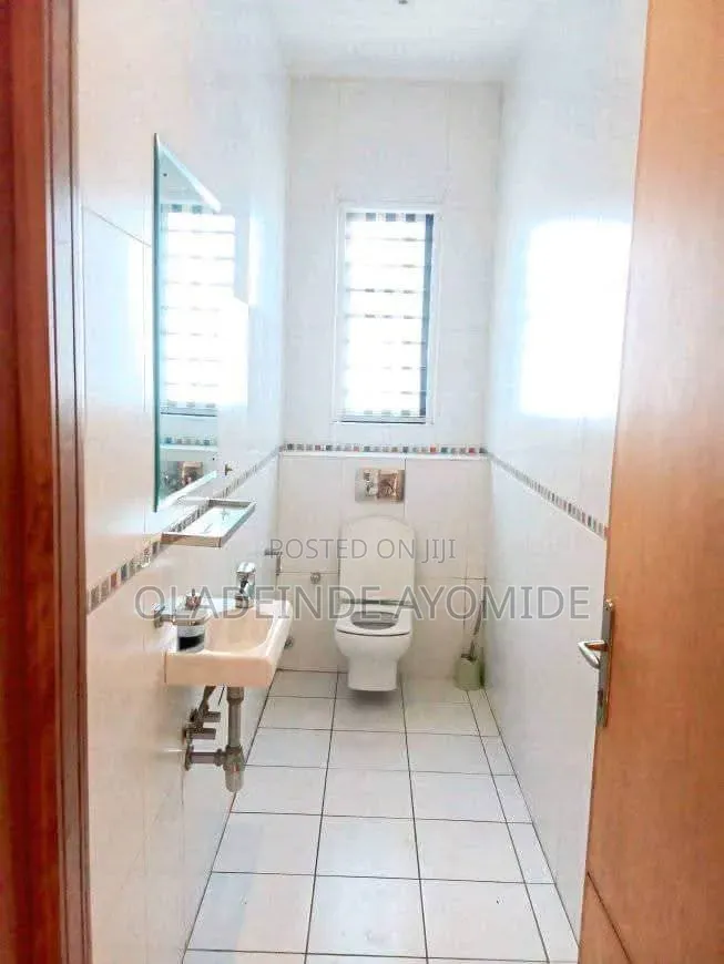 2bdrm Apartment in Banana Island for rent
