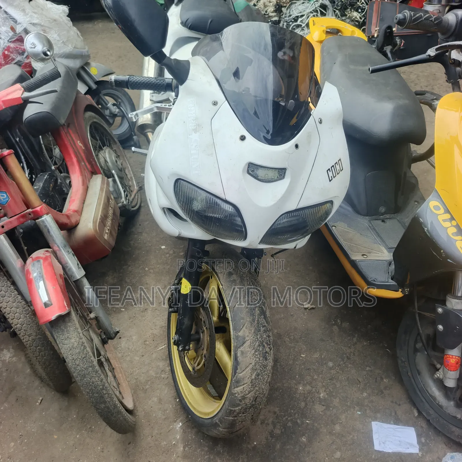 Suzuki SFV650 2010 White