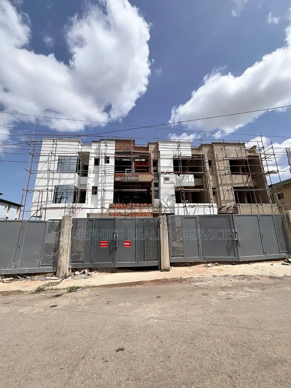 4bdrm Duplex in Mende for sale