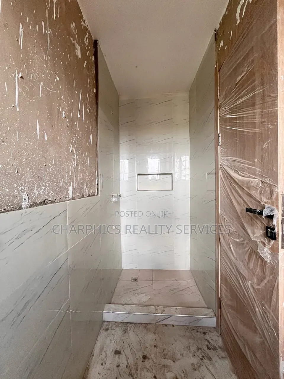 4bdrm Duplex in Mende for sale